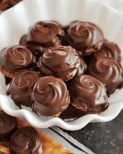 3-Ingredient Homemade Twix Bites Recipe