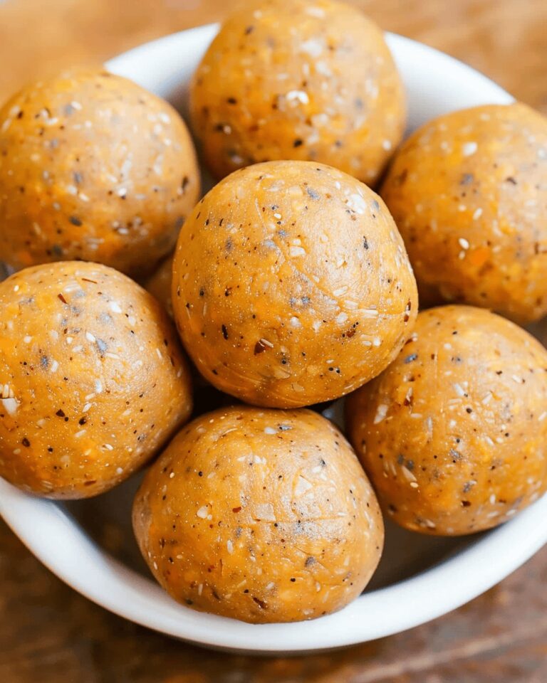 No-Bake Healthy Pumpkin Pie Energy Balls Recipe