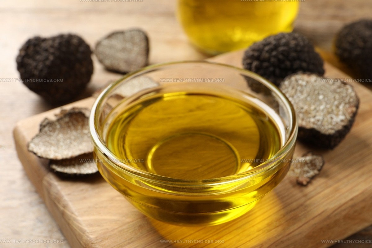 What Does Truffle Oil Taste Like? Dive Into This Fancy Flavor