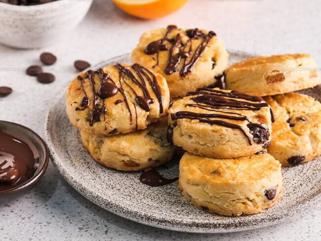 What to Choose: Scones or Biscuits