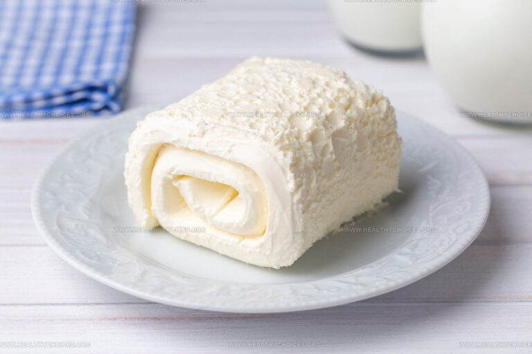 What Does Clotted Cream Taste Like? A Rich Buttery Treat