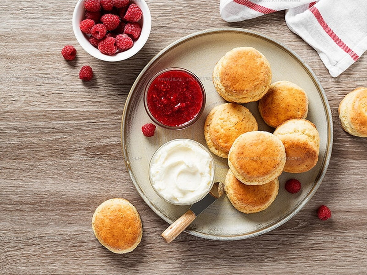 Scones or Biscuits: Which Flaky Treat Tastes Better?